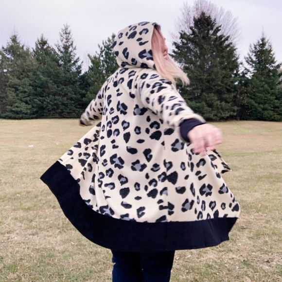 NWT Leopard Cream Hooded Cardigan - Picture 3 of 8